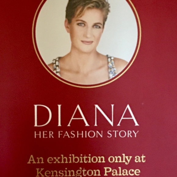 Kensington Palace Created In Memory Of Lady D. - Picture 7 of 7